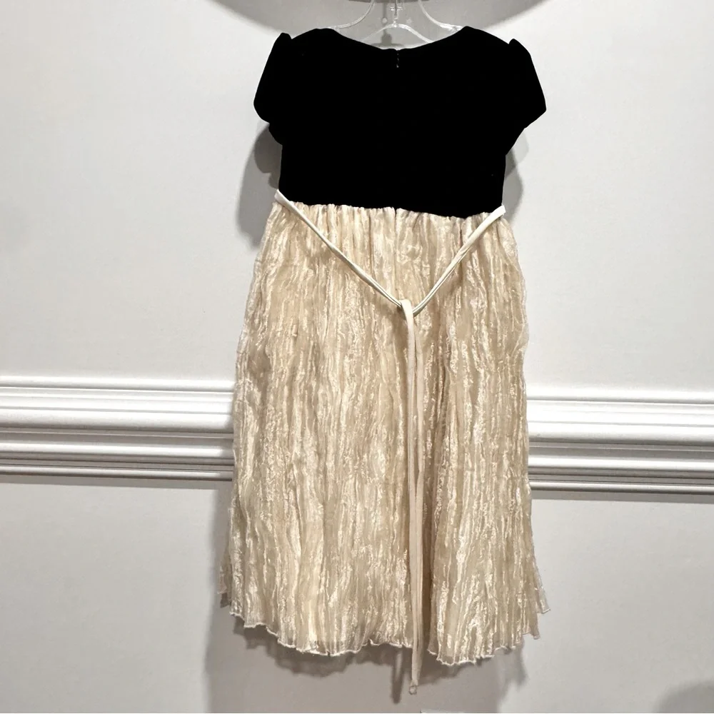Cinderella Brand Girls Dress Black Ivory Size 4 Formal Holiday Velvet & Beads